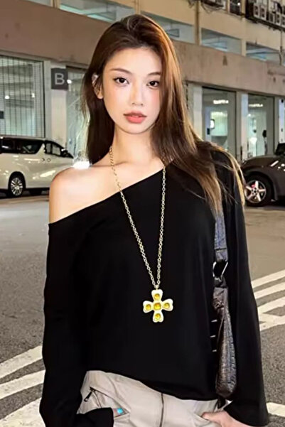 Karakedi Black Off-Shoulder Y2K Long Sleeve T-Shirt