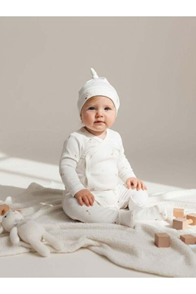 Zekids Baby Patterned Snap-On Bodysuit, Booties and Hat Three-Piece Set