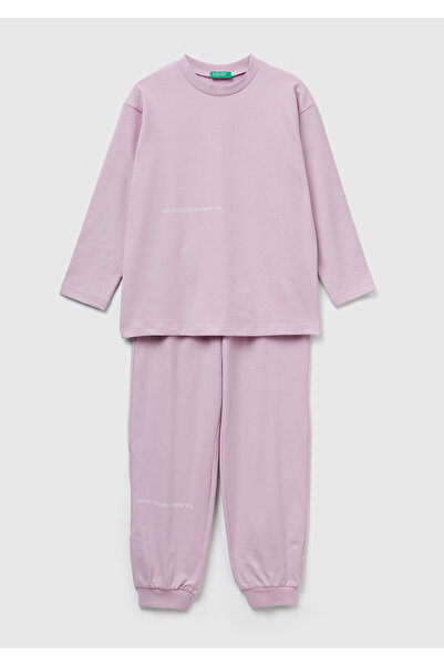 United Colors of Benetton طقم بيجامة بلون موحد مع شعار باللون الوردي الفاتح ل...