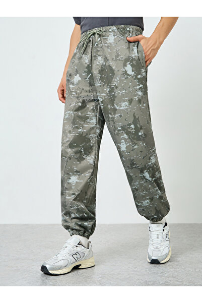 Styli Men Olive Printed Relaxed Track Pants