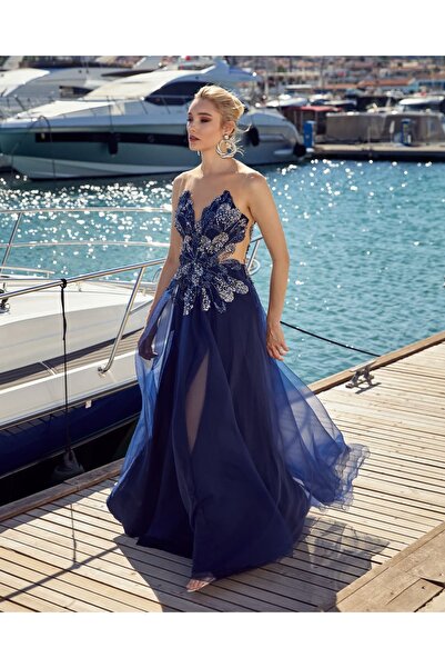 Hanımefendi Giyim Transparent Panel Detailed, Hand Embroidered Floral Motif M...