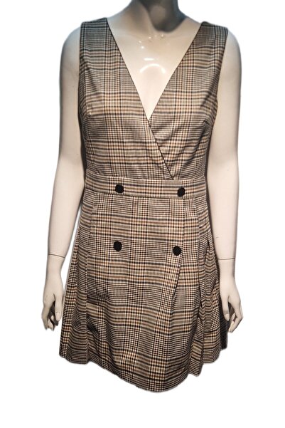 Cache , Checkered dress, casual model with pleats and zipper on the side