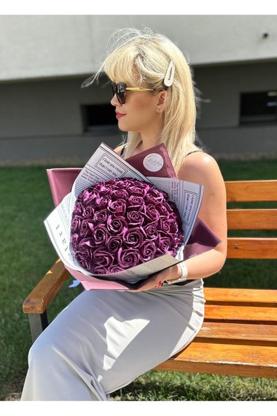 Buchetezie Buchet Cadou Femei Buchet Royal Amethyst cu Trandafiri de Săpun