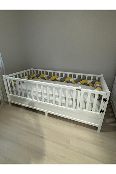 MobiKonfor Montessori Çocuk Yatağı Kapılı Beyaz Classic Model Doğal Ahşap Çam