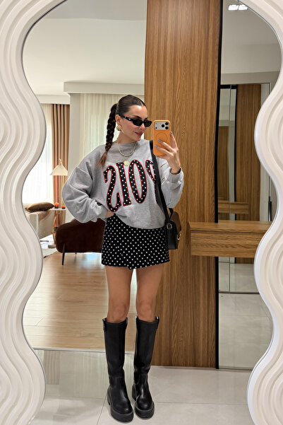 Gizem Ecemiş Vebre Siyah Puantiyeli Şort Etek