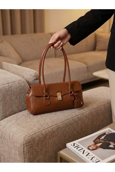 eyandis Kadın Baget Taba Omuz Çantası Vintage Kilitli Retro El ve Omuz Çantası