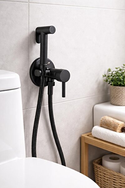 Bando Black Shattaf Ara Faucet Set