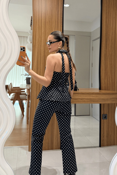 Gizem Ecemiş Vebre Siyah Puantiyeli Boyundan Bağlamalı Bluz