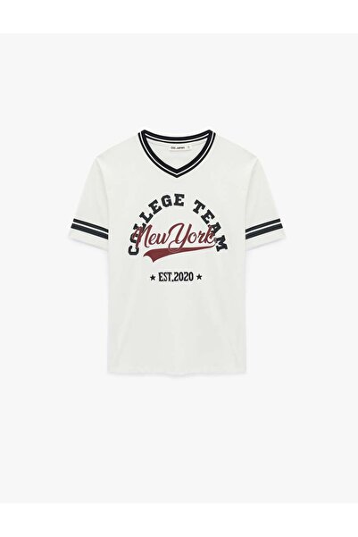 Koton Γυναικείο T-Shirt με λαιμόκοψη V σε εκρού χρώμα 6SAL10044IK