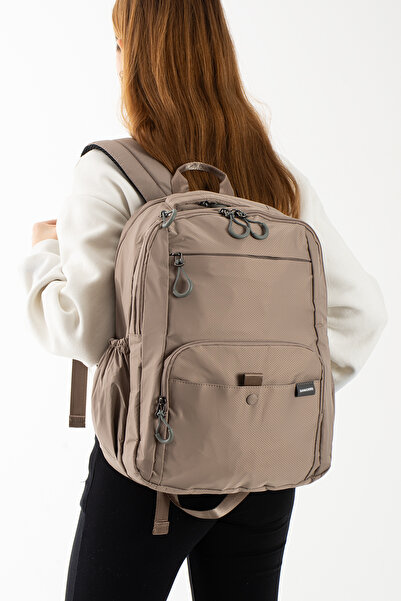 BENOX Unisex Travel Backpack with Laptop Compartment