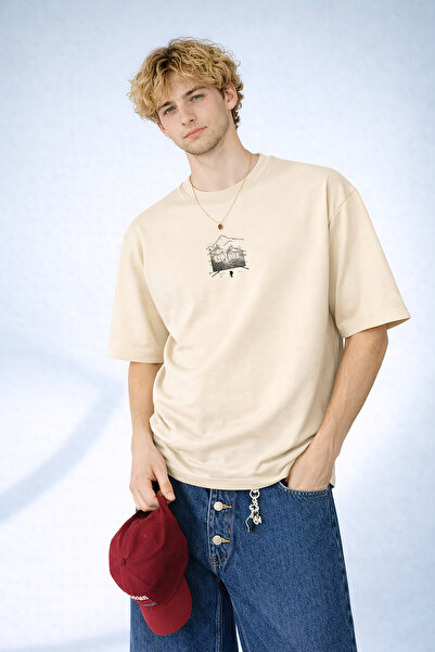 caddekombin Men's Cycling Group Linear Graphic Design Beige T-Shirt