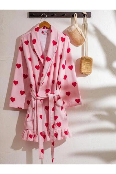 LC Waikiki روب حمام نسائي بنقشة قلب أحمر (S6)