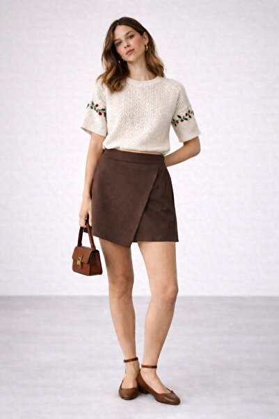 kikiriktekstil Kadın Yüksek Bel Asimetrik Kapaklı Önü Yırtmaçlı Mini Şort Etek