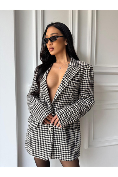 CC STORE JADE jacket, with classic lapel and versatile oversized cut