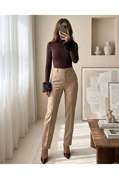 MissRunin Kolu Kürklü Yarım Boğazlı Çıtçıtlı Zıbın Bluz