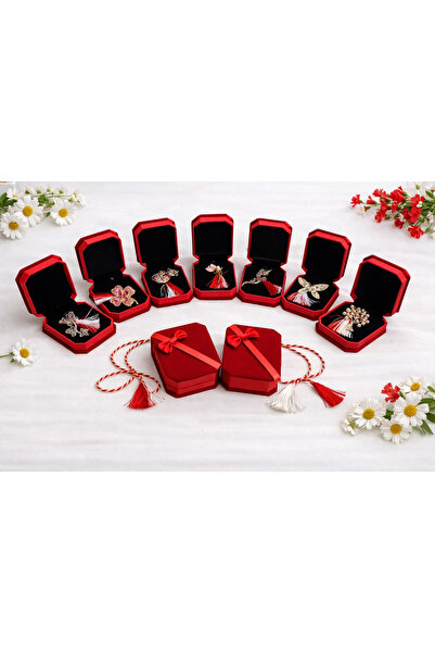 OEM Offer 9 mixed model brooches 5 cm in a 10x7 cm velvet gift box