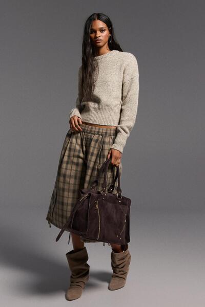 Bershka Yumuşak süet efektli bowling çanta