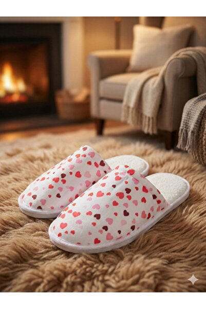 Serena Women's white slippers with hearts and fluff