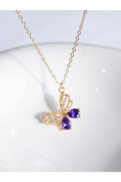 Reorah Collection قلادة على شكل فراشة من حجر الزركون الأبيض باللون الأرجواني