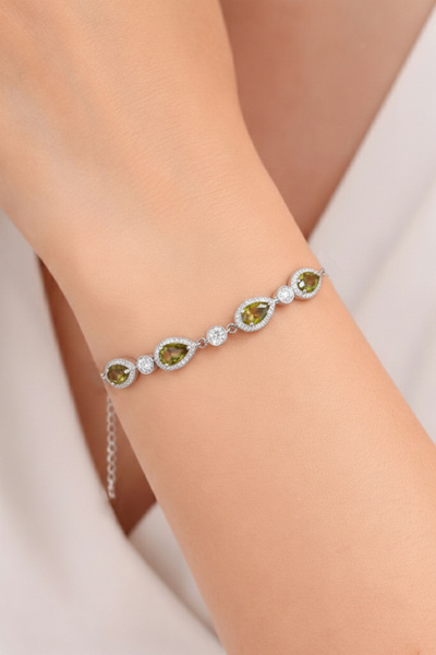 Silveranka 925 Ayar Gümüş Elegance Zultanit Taşlı Damla Detaylı Bileklik
