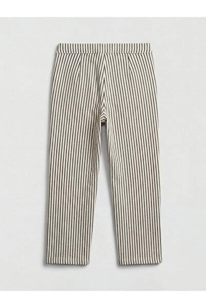 LC Waikiki تي شيرت وبنطلون للأولاد مطبوع عليه شعار باو باترول باللون البيج