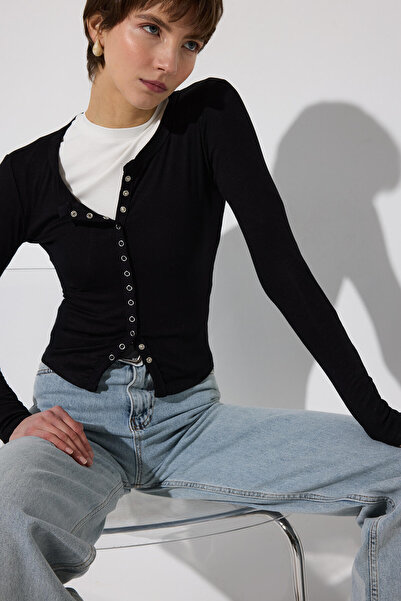 Touché Privé Front-Fastened Long Sleeve Bodysuit