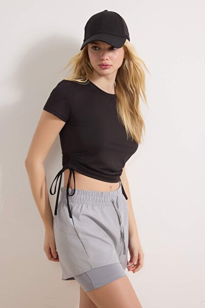 Trendyol Collection Μαύρο αθλητικό μπλουζάκι από μικρούχο ύφασμα με λεπτομέρε...