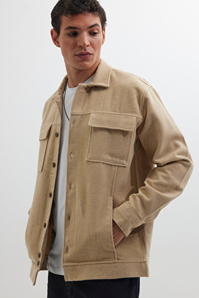 Tudors Cămașă maro cu guler simplu, cu buzunare, cu croială relaxată pentru b...