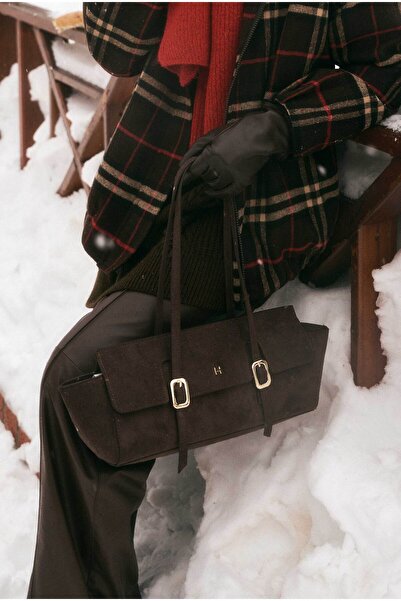 HEQA Τσάντα Μπαγκέτας από σουέντ σε καφέ απόχρωση