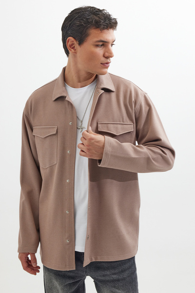Tudors Erkek Relax Fit Rahat Kesim Çift Cepli Örme Vizon Apaş Yaka Gömlek