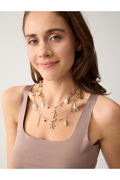 Jimmy Key قلادة ذهبية اللون بتفاصيل ساحرة وقابلة للتعديل