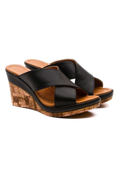 Zeynep Sıradağlı Kožené pantofle Ciana černé