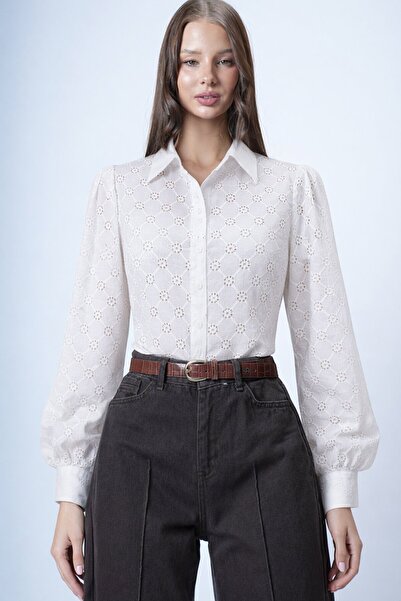 VAGGON Biela guipurová tkaná prémiová košeľa