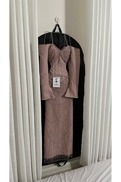 Onila فستان عزه لحمي مطرز