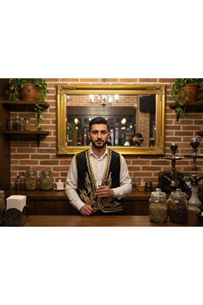 Kaftan Collection Бродирана кадифена жилетка