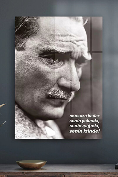 Decovetro Stakleni sto sa portretom Ataturka i tekstom