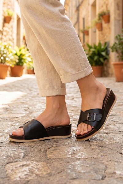 GEZER Yazlık Kadın Tek Toka Ayarlanabilir Suni Deri Terlik