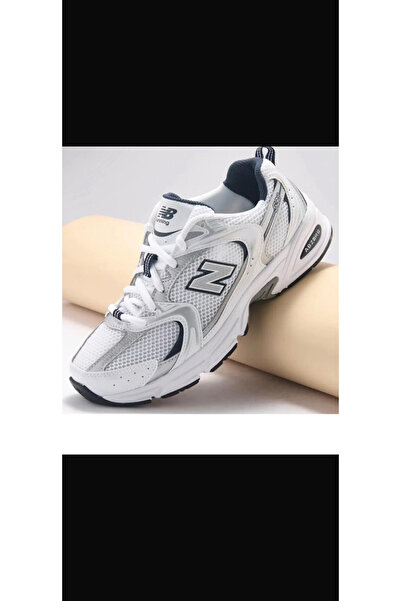 akix أحذية رياضية مريحة وأنيقة