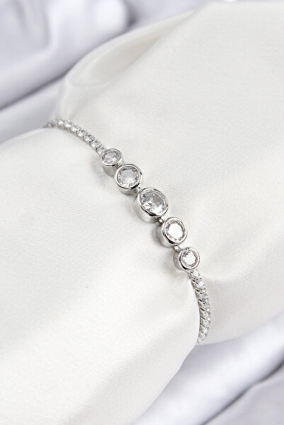 Skygo سوار نسائي من حجر الزركون النحاسي على شكل دائرة موديل فضي اللون مع مصعد...