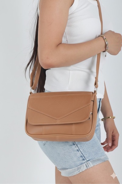 NahitaTyana Geantă mată cu curea din piele naturală maronie pentru femei