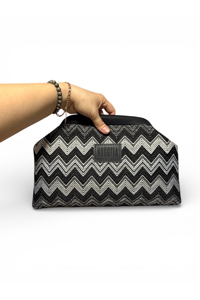 Nuggita Secret Scholarship Clutch Hand/Shoulder Bag Zigzag Patterned Black Le...