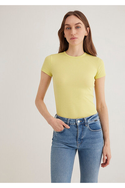 Mavi Gelbes Mathematik-Basic-T-Shirt mit eng anliegendem Schnitt