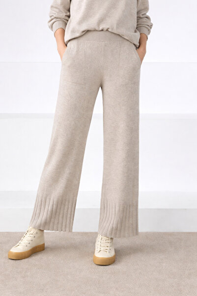 Ferraro بنطلون نسائي من الكشمير بخصر مطاطي وساق واسعة باللون البيج