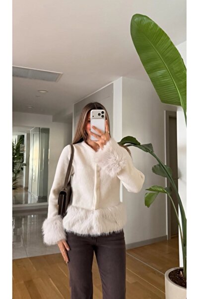 FEMMESTUDIO Women's Ecru Cardigan with Fur Sleeves