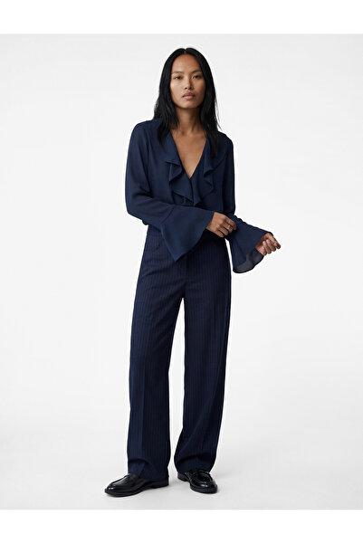 Koton Bluză din șifon cu mâneci lungi și decolteu în V cu detaliu de volan