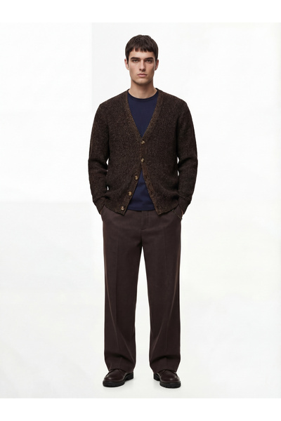 Koton سترة تريكو بأكمام طويلة من صوف الأغنام الممزوج بأزرار ورقبة على شكل حرف V