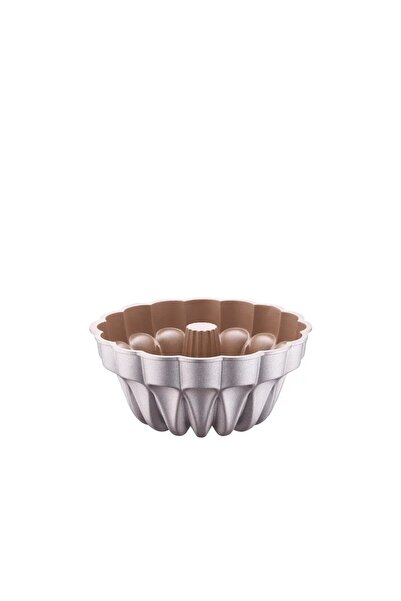 KORKMAZ قوالب الكيك كوركماز الألمنيوم بأشكال مميزة.