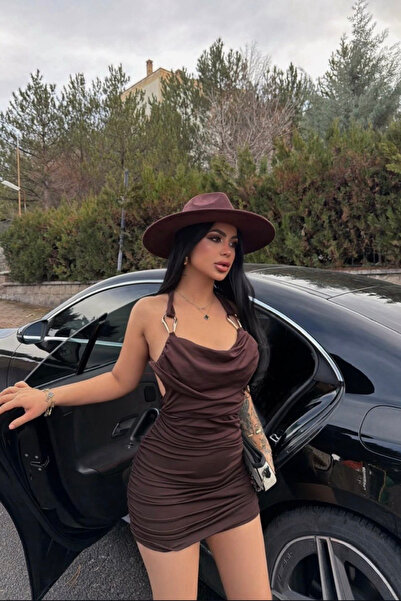 Love Fab Aksesuar Detay Sırt Dekolteli Basic Mini Elbise