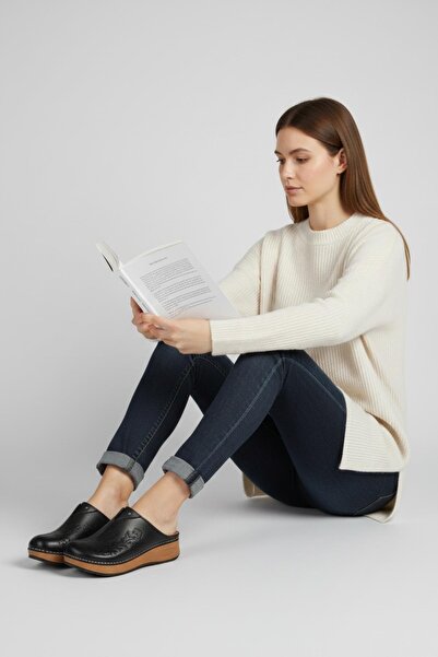 Apella 5069 Orthopedic Closed-Front Embroidered Daily Women's Slippers