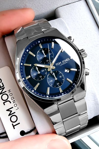 Tom Jones London Men's Wristwatch 3 Atm Water Resistant Silver Color Steel Band Tjeg2037C6
